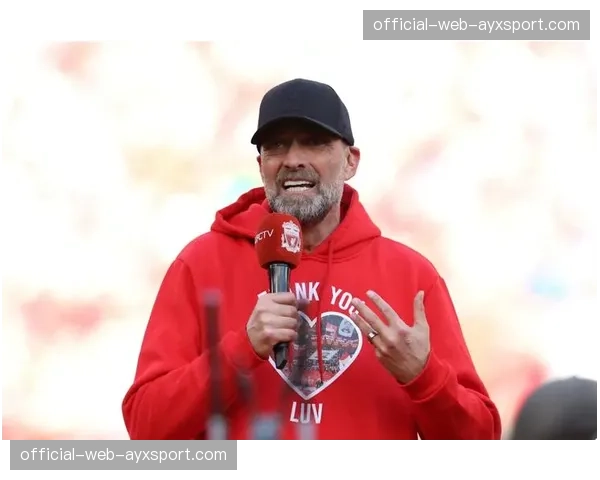 现场侧记：安菲尔德再现“重金属足球”，克洛普挥手示意阵型前压