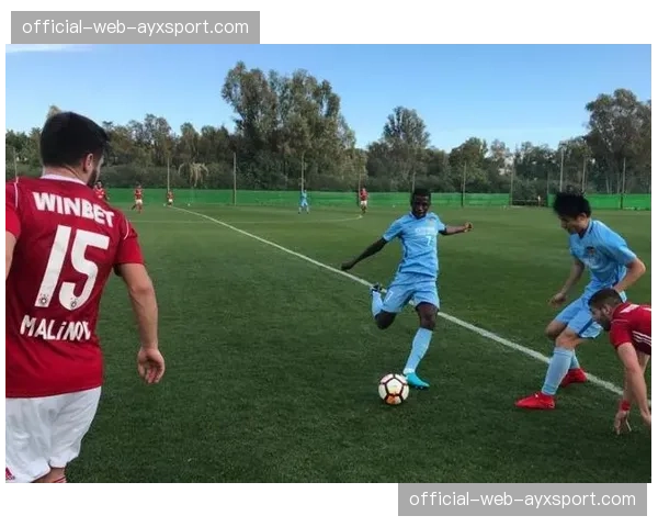 吾米提江:从中乙到国脚中卫的蜕变,上港后防核心功不可没 吾米提江:从中乙到国脚中卫的蜕变,上港后防核心功不可没