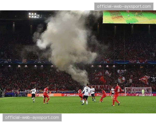 欧足联就半决赛中出现的种族歧视行为向涉事俱乐部提出指控 欧足联就半决赛中出现的种族歧视行为向涉事俱乐部提出指控