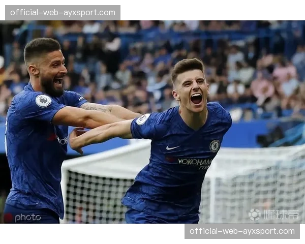 英格兰队公布夏季赴日本巡回赛大名单，多名新人入选